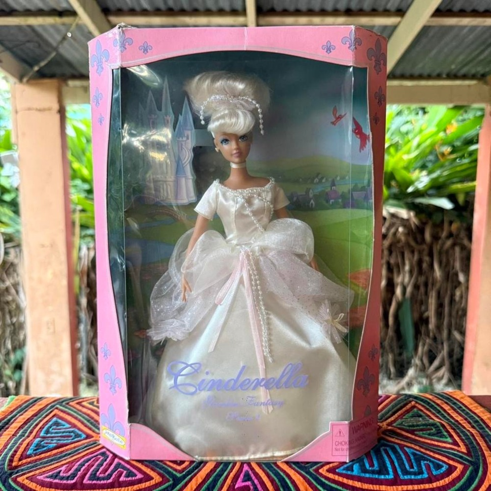 Cinderella‎ Garden Fantasy Series 2 11.5" Fashion Doll JAKKS Pacific 90s
